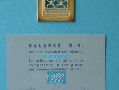 AWARD2000